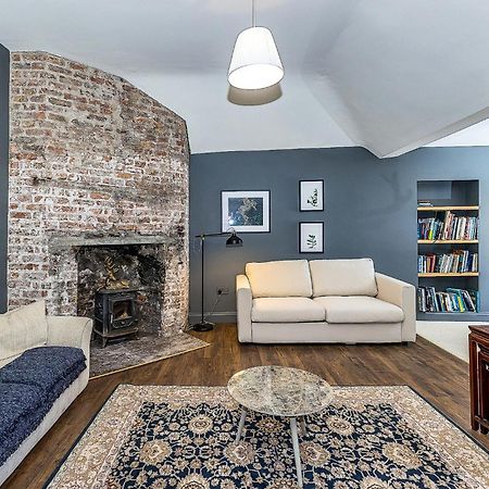 Ulster Apartment, 7 Henrietta Street, Dublin City Centre Exterior foto