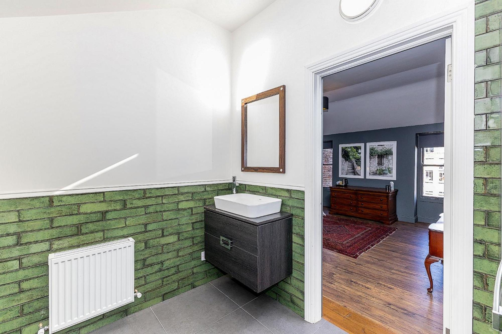 Ulster Apartment, 7 Henrietta Street, Dublin City Centre Exterior foto